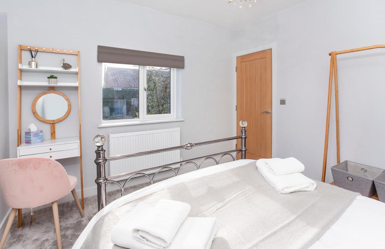 Apartament The Luxury Potting Shed With Free Parking! York Zewnętrze zdjęcie